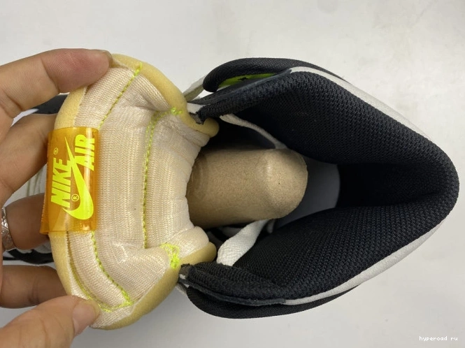 OG 'VOLT GOLD' 1 RETRO JORDAN 555088-118 AIR HIGH 0811